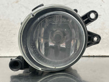 Load image into Gallery viewer, FOG LIGHT C30 C70 S40 2004 04 2005 05 2006 06 07 08 09 10 Left - NW687448