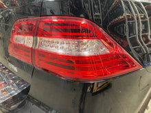 Load image into Gallery viewer, OUTER TAIL LIGHT LAMP ML350 ML450 ML550 ML63 12 13 Right - NW688499