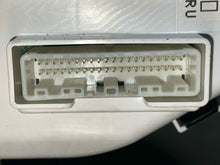Load image into Gallery viewer, SPEEDOMETER CLUSTER Subaru Forester 2015 15 - NW689412