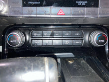 Load image into Gallery viewer, Temperature Controls Kia Stinger 2021 - NW690357