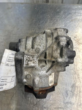 Load image into Gallery viewer, TRANSFER CASE Nissan Rogue 15 16 17 18 19 20 - NW690778