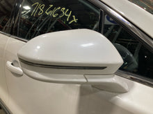 Load image into Gallery viewer, Side View Door Mirror Lincoln MKC 2017 - NW693613
