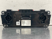 Load image into Gallery viewer, Temperature Controls Subaru Impreza 2017 - NW694390