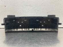 Load image into Gallery viewer, Temperature Controls Buick C-MAX 2017 - NW696075