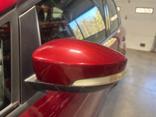Load image into Gallery viewer, Side View Door Mirror Buick C-MAX 2017 - NW695856