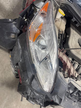 Load image into Gallery viewer, Headlight Lamp Assembly Buick C-MAX 2017 - NW695696
