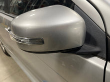 Load image into Gallery viewer, SIDE VIEW DOOR MIRROR - NW696343