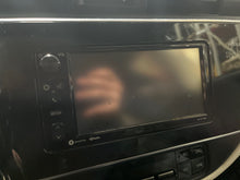 Load image into Gallery viewer, Radio COROLLA IM 2018 - NW696294