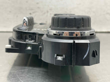 Load image into Gallery viewer, Temperature Controls GMC Yukon 2018 - NW696537