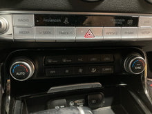 Load image into Gallery viewer, Temperature Controls Kia Stinger 2018 - NW698148