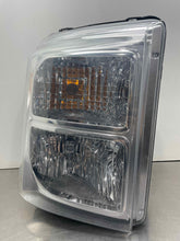 Load image into Gallery viewer, HEADLIGHT LAMP ASSEMBLY F250SD Pickup F350SD Pickup 11-16 Right - NW700130