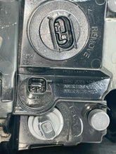 Load image into Gallery viewer, TAIL LIGHT LAMP ASSEMBLY Grand Cherokee 15 16 17 18 19 20 Right - NW702811