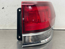 Load image into Gallery viewer, TAIL LIGHT LAMP ASSEMBLY Grand Cherokee 15 16 17 18 19 20 Right - NW702811
