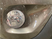 Load image into Gallery viewer, FOG LAMP LIGHT Land Cruiser Rav4 13 14 15 Bumper Mounted Right - NW702827