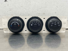 Load image into Gallery viewer, TEMPERATURE CONTROLS Hummer H3 06 07 08 09 10 - NW703044