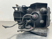 Load image into Gallery viewer, HEADLIGHT LAMP ASSEMBLY Hummer H3 06 07 08 09 10 Left - NW702107