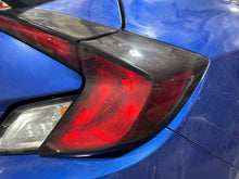 Load image into Gallery viewer, TAIL LIGHT LAMP ASSEMBLY Honda Civic 16 17 18 19 Right - NW705900