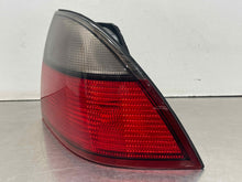 Load image into Gallery viewer, OUTER TAIL LIGHT LAMP Saab 9-5 1999 99 2000 00 2001 01 Right - NW707286