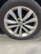 Load image into Gallery viewer, Wheel Rim Volkswagen Beetle 2013 - NW709360