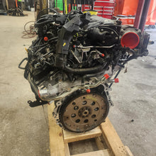 Load image into Gallery viewer, ENGINE MOTOR Murano Murano Cross Cabriolet 18-20 3.5L VIN A - DG161924