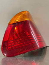 Load image into Gallery viewer, OUTER TAIL LIGHT LAMP 320i 323i 323ic 323is 325ci 325i 328i 99-01 Left - NW180342
