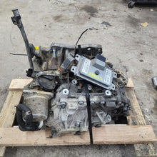 Load image into Gallery viewer, AUTOMATIC TRANSMISSION Nissan Rogue 11 12 13 14 15 4X4 - DG174630