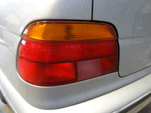 Load image into Gallery viewer, TAIL LIGHT LAMP ASSEMBLY BMW 528i 540i 97 98 99 00 Left - NW180488