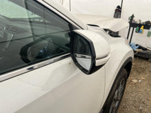 Load image into Gallery viewer, SIDE VIEW DOOR MIRROR Honda CR-V 2017 17 2018 18 2019 19 Right - DG175275