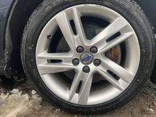 Load image into Gallery viewer, WHEEL RIM S60 V60 14 15 16 17x8 ALLOY - DG184923