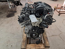 Load image into Gallery viewer, Engine Motor Chrysler Pacifica 2017 - DG183728