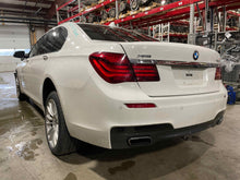 Load image into Gallery viewer, CARRIER ASSEMBLY 550i 550i Gt 650i 750i 750il 12-17 2.81 RATIO AWD - NW487002
