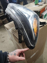 Load image into Gallery viewer, HEADLIGHT LAMP ASSEMBLY Nissan Pathfinder 17 18 19 20 Right - DG218035