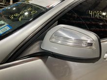 Load image into Gallery viewer, SIDE VIEW DOOR MIRROR C230 C300 C350 C63 2009 09 Left - NW709630