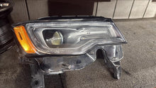 Load image into Gallery viewer, Headlight Lamp Assembly GRAND CHEROKEE 2017 - DG227382