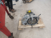 Load image into Gallery viewer, Transmission RAV4 2013 - DG227458