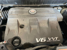 Load image into Gallery viewer, Plastic Engine Cover Cadillac SRX 2015 - NW564089