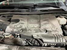 Load image into Gallery viewer, Plastic Engine Cover INFINITI QX80 2017 - NW518258