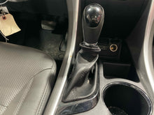 Load image into Gallery viewer, Floor Shifter Hyundai Sonata 2015 - NW663489