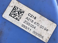 Load image into Gallery viewer, FUEL PUMP E350 E550 E63 GLK350 2010 10 2011 11 2012 12 Right - NW536069