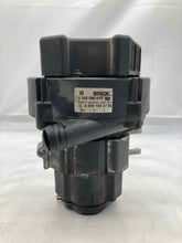Load image into Gallery viewer, AIR INJECTION PUMP SMOG Mercedes CL500 G500 C320 ML320 98 99 00 01 02 03 04 - 06 - NW8193