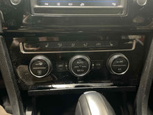 Load image into Gallery viewer, Temperature Controls Volkswagen Golf 2017 - NW640275