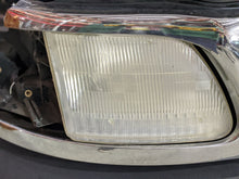 Load image into Gallery viewer, HEADLIGHT LAMP ASSEMBLY Expedition F150 Pickup F250 97-04 Right - NW261499