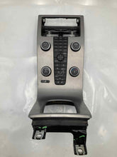 Load image into Gallery viewer, Radio VOLVO 70 SERIES 2006 - NW310101