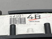 Load image into Gallery viewer, SPEEDOMETER CLUSTER Nissan Pathfinder 2001 01 - NW634974