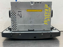 Load image into Gallery viewer, RADIO Mercedes-Benz R320 R350 R500 R63 2007 07 - NW139206