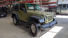 Load image into Gallery viewer, TRANSFER CASE Wrangler 07 08 09 10 11 12 13 14 15 16 17 18 - NW404521