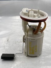 Load image into Gallery viewer, Fuel Pump Volkswagen Jetta Beetle 2002 02 2003 03 2004 04 2005 05 - NW80596