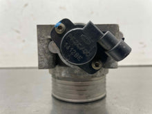 Load image into Gallery viewer, THROTTLE BODY Volvo S40 V40 2000 00 2001 01 02 03 04 - NW458667