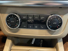 Load image into Gallery viewer, Temperature Controls MERCEDES ML-CLASS 2013 - NW480487