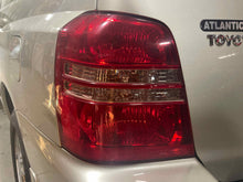 Load image into Gallery viewer, TAIL LIGHT LAMP ASSEMBLY Highlander 2001 01 2002 02 2003 03 Left - NW488328